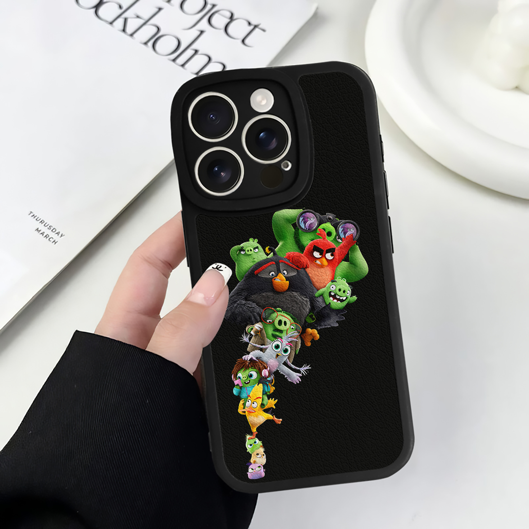 （画像用） Angry Birds アングリーバード 【iPhone 16シリーズ対応】シリコンスマホケース（レザー調） 材質：シリコン